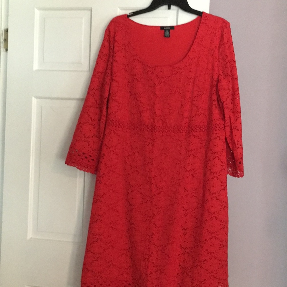 NWOT lace dress